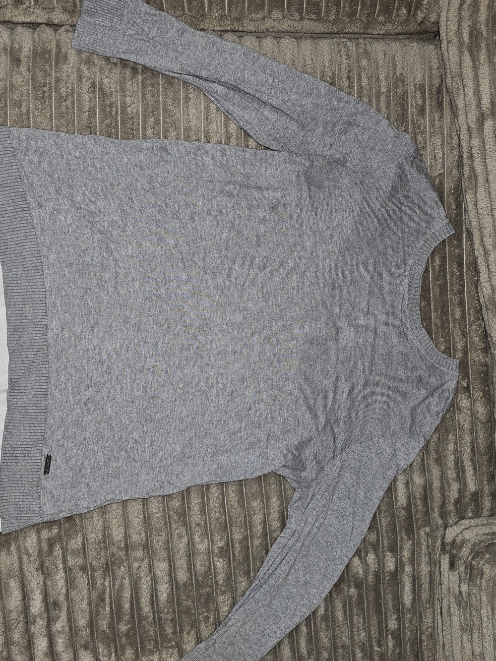 Classic Gray Crewneck Sweater - Women - SH4